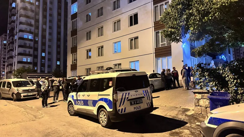 12 yaşındaki çocuk, üvey babasını kalbinden bıçaklayarak öldürdü