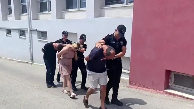 Adana'da zehir tacirlerine şafak baskını: 8 tutuklama