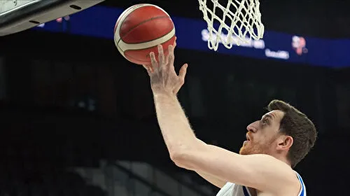 Anadolu Efes'te iki yıllık imza