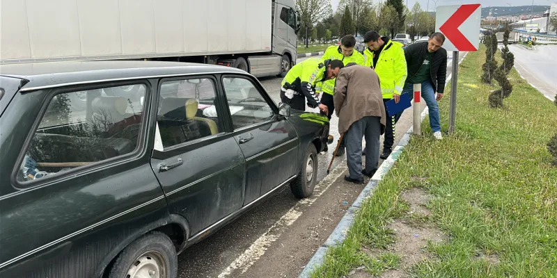 Üst Geçidi Görmezden Geldi! Kadına Feci Şekilde Otomobil Çarptı!