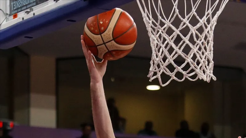 Efes'ten Atina Çıkarması! Dörtlü Final Bileti Kapıda mı?