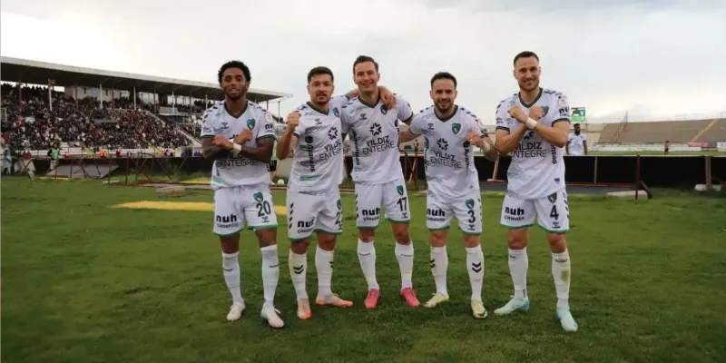 Kocaelispor'a Arap Kancası! Şampiyonluk Yolunda Büyük Sürpriz