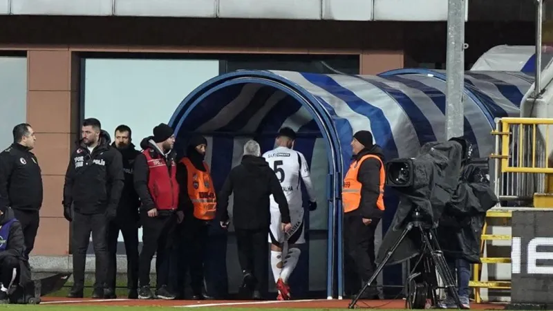 Tayyip Talha'dan Şok! 4 Günde 2 Kırmızı Kart Beşiktaş'ı Yaktı!