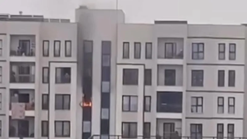 Diyarbakır'da Bina Alev Aldı! 5 Yaralı, İşte Son Durum