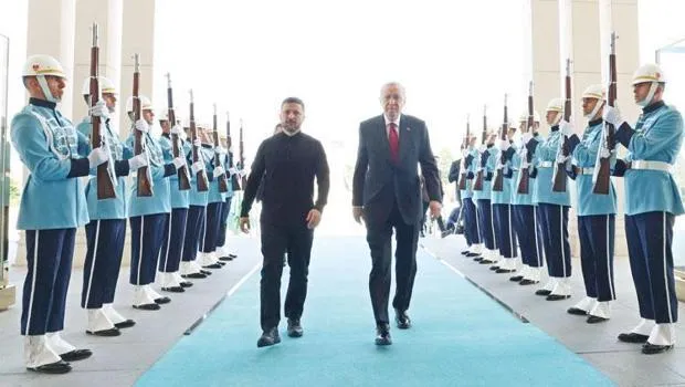Erdoğan'dan Zelenski'ye Kritik Çağrı: Barış İçin Son Fırsat mı?