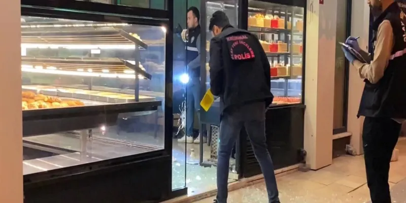 Gaziosmanpaşa'da Kanlı Hesaplaşma: Kafede Silahlar Konuştu!