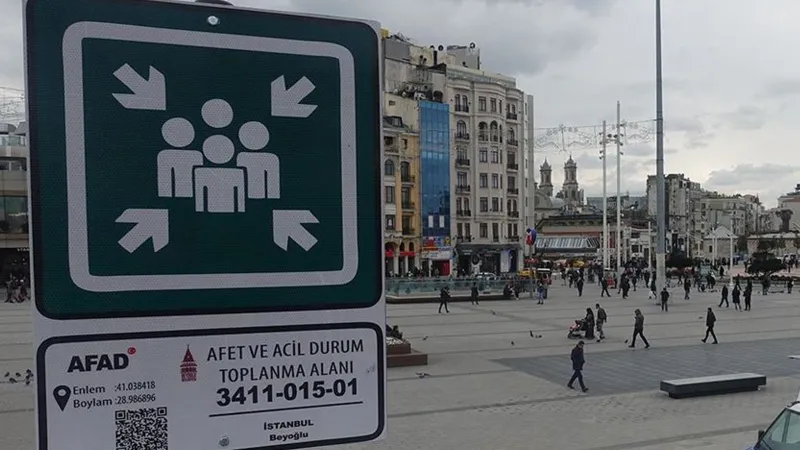 İstanbul deprem toplanma alanları! İşte güvenli bölgeler: Acil durum alanı sorgulama ile deprem toplanma alanları nerede var?