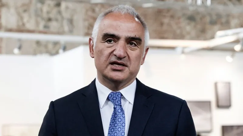 Kurban Bayramı Tatili 9 Gün Mü Olacak? Bakan Ersoy'dan Şok Açıklama!