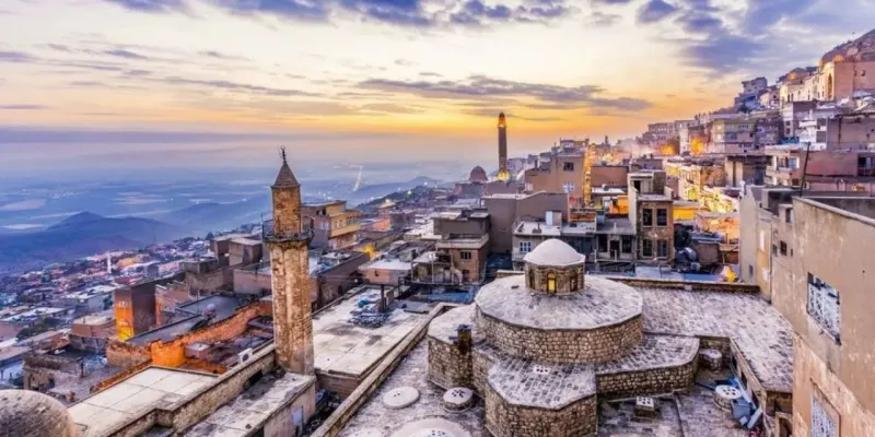 Mardin'de Bayram Coşkusu: Turistler Akın Etti! Yok Böyle İlgi