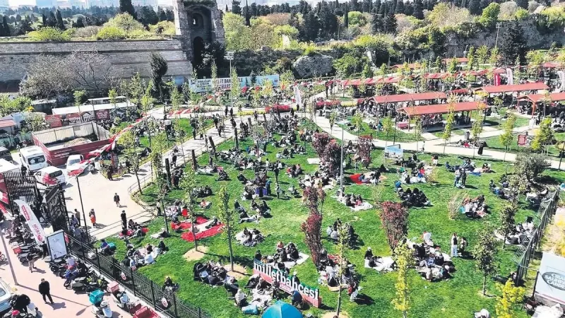 Millet Bahçeleri: Depremde Vatandaşın Sığınağı mı Oldu?