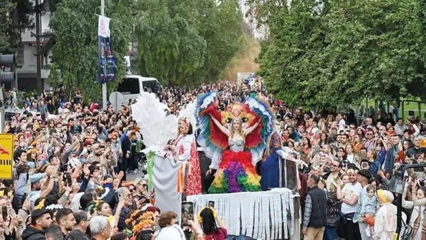 Adana Kültür Yolu Festivali: Rio Karnavalı'nı Geride Bıraktı!