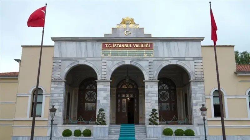 Sözcü'den Valiliğe Kitap Algısı! İstanbul'dan Yanıt Gecikmedi