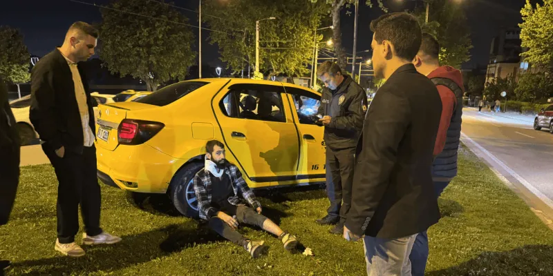 Bursa'da Taksi Dehşeti! 7 Yaralı, Araçlar Hurdaya Döndü