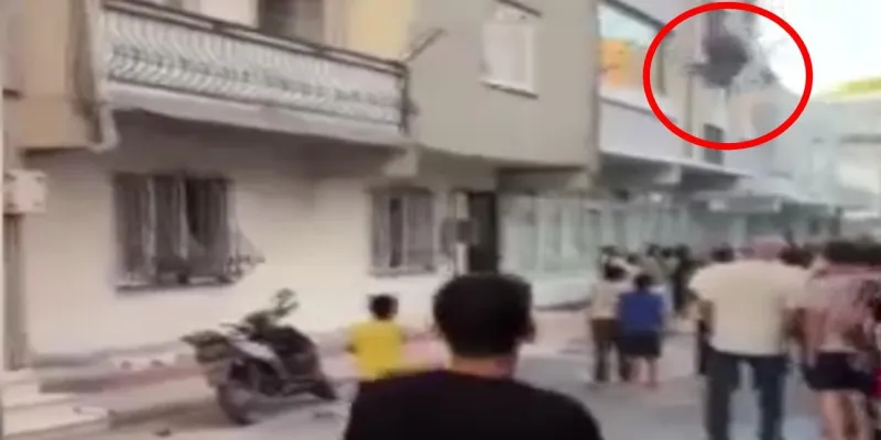 Bursa'da Akılalmaz Olay! Anne Çocuğunu Alevlerden Böyle Kurtardı