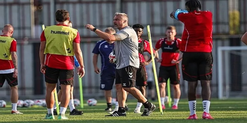 Reis'ten Şok Sözler: Savaşmak İçin Neyi Bekliyor?