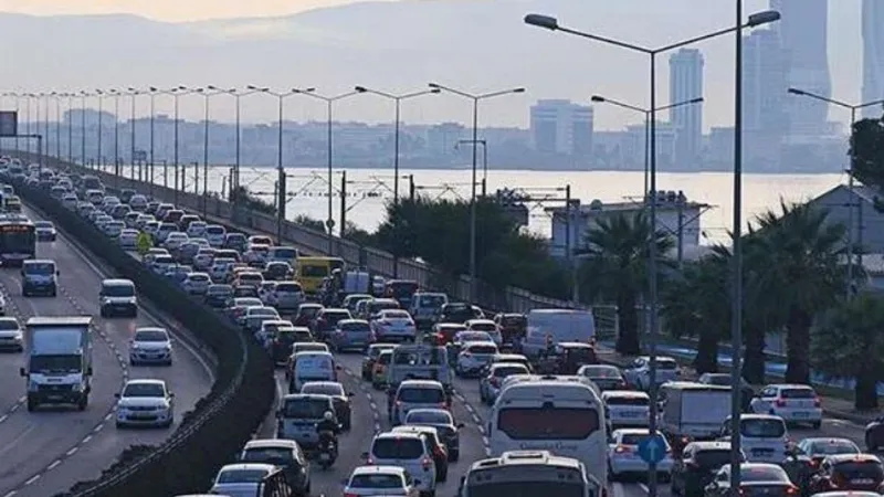 Yollarda bayram tatili yoğunluğu başladı
